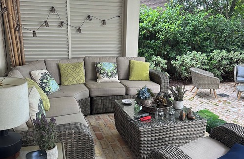 Bonnabel Place House | Charming 3-bedroom house with WiFi, AC in peaceful Metairie.