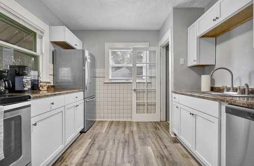 Lansing House | Charming 3-bedroom house with AC and WiFi in lovely Lansing