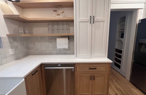 Eastside Apartment | Charming 3 Bedroom Unit near Syracuse University, and Hospitals