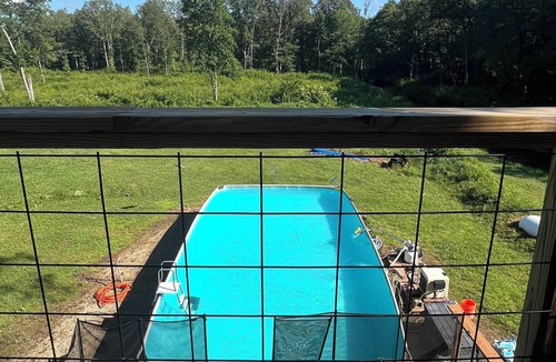 Pikeville House | Charming 3-BR Cabin/House, Pool, creek, 35Acres with Fiber Internet in Pikeville