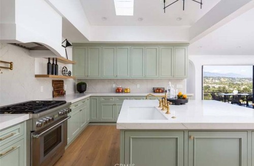 Los Feliz House | Charming 4 bed 5 bath house or gym, sauna, cold plunge, views in Los Angeles