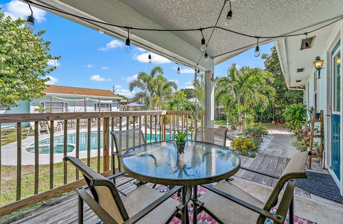 Florida North Atlantic Coast House | Charming Bungalow w/Pool in North Palm Beach