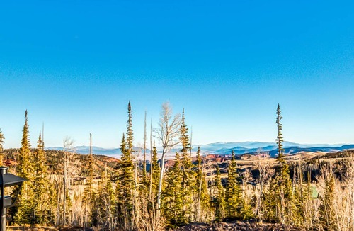 Brian Head Condo | Charming, cabin-like setting with great mountain views and ski access!