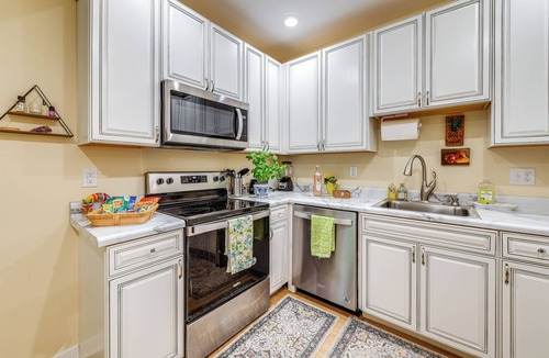 Charlottesville House | Charming Charlottesville Apt w/Outdoor Space!