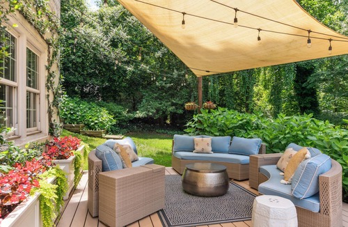 Lake Barcroft House | Charming chateau - huge yard close to DC