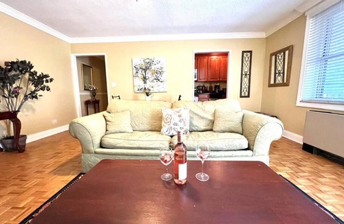 Downtown Atlanta Apartment | Charming Condo Downtown. Next to AmericasMart. 3N