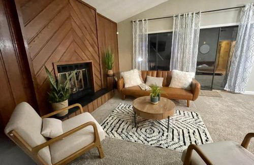 Winston - Salem Apartment | Charming Condo Near WFU and Hospitals, Full Kitchen, Strong WiFi, In-Unit Laundry