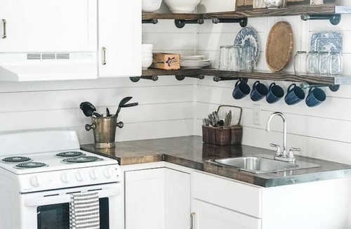 Columbia Cottage | Charming Cottage w/KING Bed - 1m To Downtown!