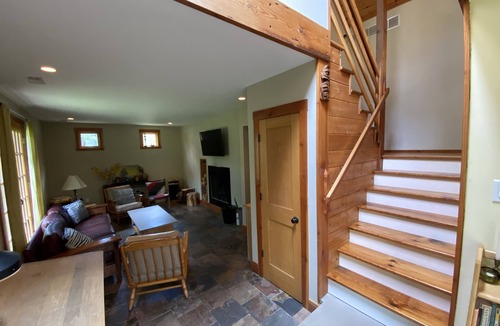 New Buffalo House | Charming & cozy in-town retreat in the heart of New Buffalo