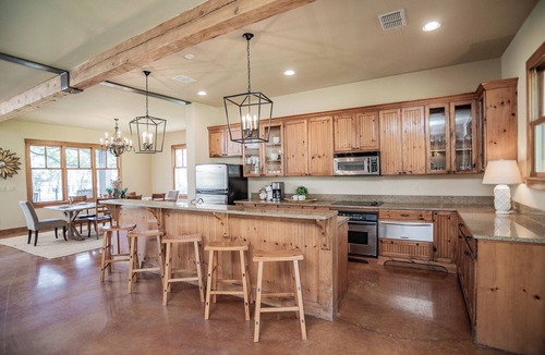 McQueeney Other | Charming Farmhouse-Pool Table-Ping Pong-River Views