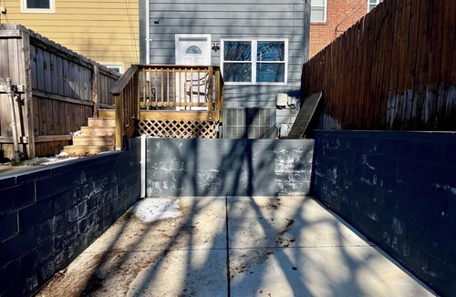 Northeast House | Charming Home Free Parking & Free Metro Shuttle