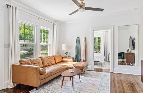 North Chattanooga House | Charming House 5 Minutes to Downtown Chattanooga and Aquarium