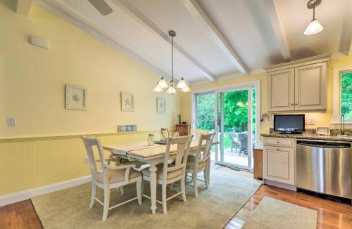 Hyannis Port House | Charming Hyannis Cottage 1 Mi to Beach!