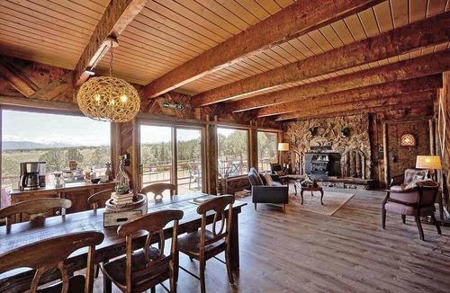Montrose House | Charming Mountain Chalet with Stunning Views