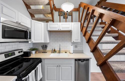Mount Adams Apartment | Charming Mt Adams 1BR in Prime Location