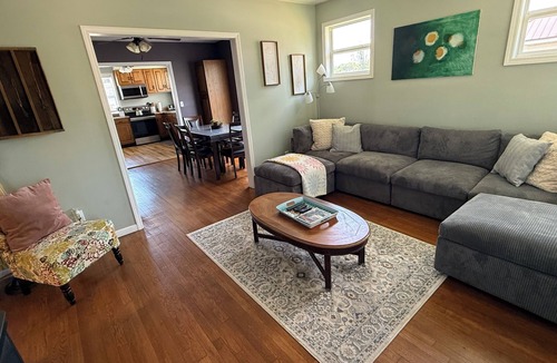 Summerlee House | Charming on Chestnut - 8.1 miles from the New River Gorge National Park