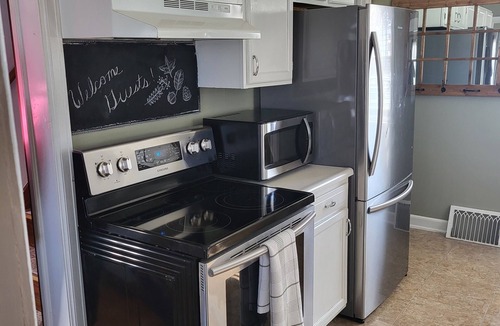 Manitowoc House | Charming Pet-friendly Home Close To The Green Bay Packers And Lake Michigan!