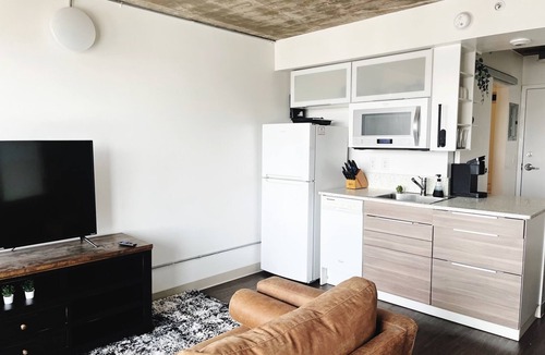 Jefferson Park Apartment | Charming Studio Mins to Downtown
