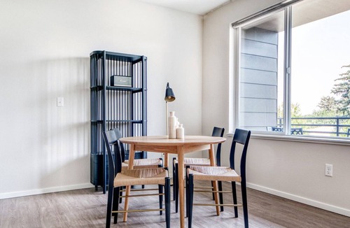 University Park Apartment | Charming University 2BR w/ W/D, Roof Deck, next to U of D, by Blueground