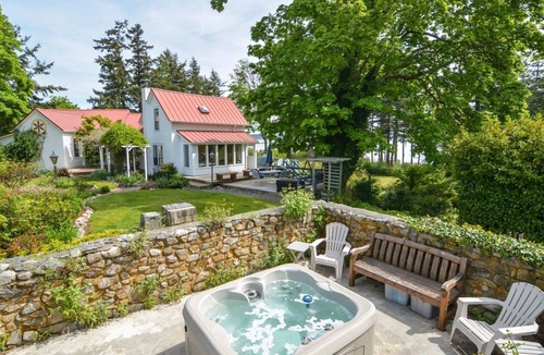 Friday Harbor House | Charming waterfront 4 br gated estate on 8 acres with private beach and buoy.