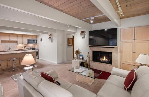 Aspen House | Chateau Chaumont Unit 9, Second-Floor Corner Condominium with Prime Location in Aspen