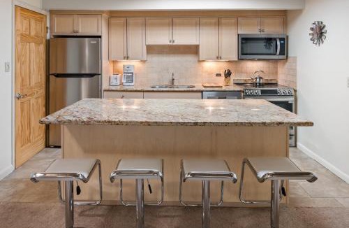Aspen House | Chateau Chaumont Unit 9, Second-Floor Corner Condominium with Prime Location in Aspen