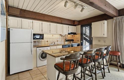 Aspen House | Chateau Roaring Fork Unit 29, Sunny, Corner Condo with River Views