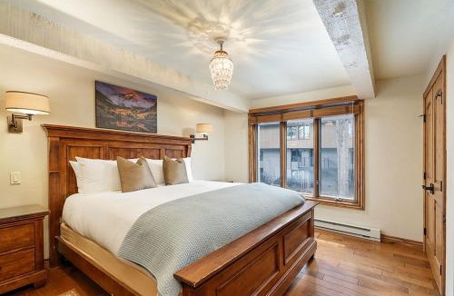 Aspen House | Chateau Roaring Fork Unit 38, Condo with Private Deck, 4 Blocks from Downtown