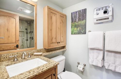 Aspen House | Chateau Roaring Fork Unit 38, Condo with Private Deck, 4 Blocks from Downtown