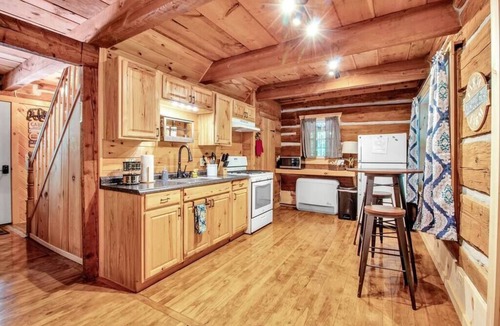 Cherry Creek Cabin | Cherry Grove - Rustic Log Cabin