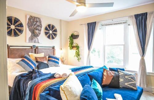 Germantown Apartment | Chic 4BR Dwelling with Backyard in Philadelphia