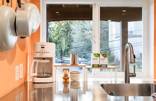 North Admiral Apartment | Chic & Cozy 2BR Walk to Ferry via Seattle & Dining Nearby