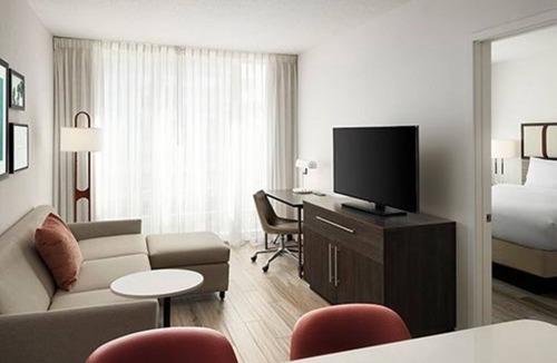 Surfside Apartment | Chic studio with AC and fitness room in fabulous Miami near beach