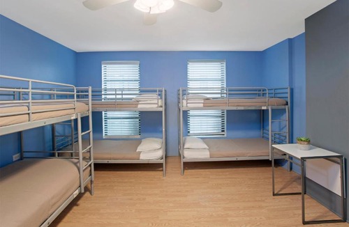West Loop Hostel | Chicago Parthenon Hostel