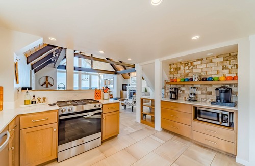 Trinidad House | Classic home with ocean views - just a short walk to parks & beaches