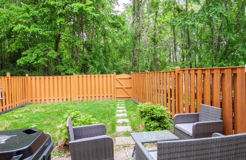 Fairfax House | Clean Fairfax 3BR w/W/D, close to Nationals Park, by Blueground
