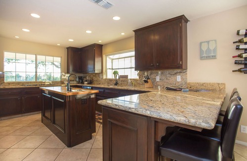 Temecula House | Close to all wineries, paved roads, pool, spa, views! Easy to get around!
