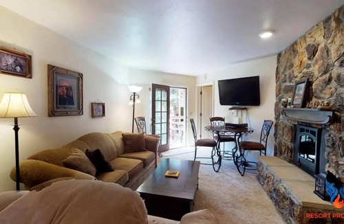 Angel Fire Condo | Close to Lifts | WiFi | Starlight 10