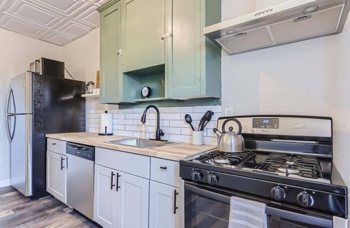 City Park Apartment | Cloud by Modern Midstay/1 Block to City Park #C6