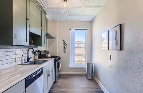 City Park Apartment | Cloud by Modern Midstay/1 Block to City Park #C6