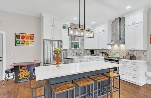 Shelby Hills House | CMA Fest The BlueBelle E Nash Songwriter Stay 3Bed 3Bath HotTub Yard 30+day