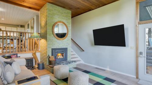 Neahkahnie Beach House | Coastal escape w balcony firebowl ocean views near Manzanita Sunset House by AvantStay