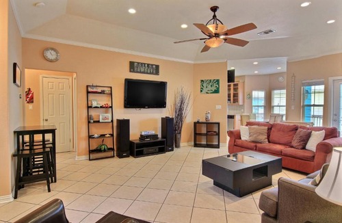 Port Aransas House | Coconut Charlie's 135MR Home