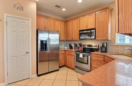 Port Aransas House | Coconut Charlie's 135MR Home