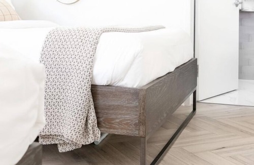 Flamingo/Lummus House | Collins Ave Two Queen Suite near Beach & Nightlife