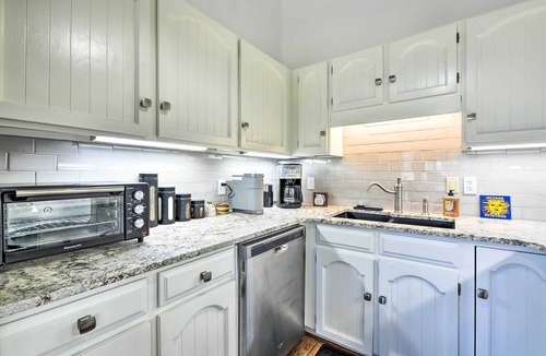 Pagosa Springs Condo | Colorful Condo in Pagosa Springs w/Patio!
