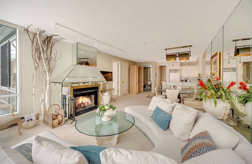 Salt Lake Mountain Resorts Condo | Comfort, Convenience, and Modern Amenities at this Ski in/Ski Out Condominium