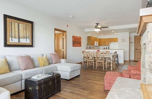 Avon Condo | Comfortable 2BR Condo in Eagle Vail with Easy Access to Mountains, Restaurants, Shopping