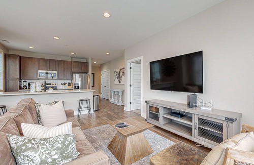 Inglewood Condo | Comfortable condo with AC, kitchen, wifi - near attractions