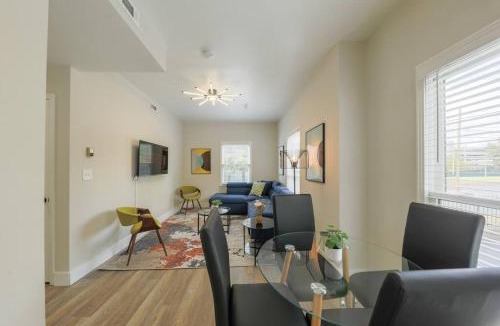 West End Apartment | Comfy Nashville 1BR with King Bed and Optional Parking Near Gulch & Midtown Walk to The Parthenon